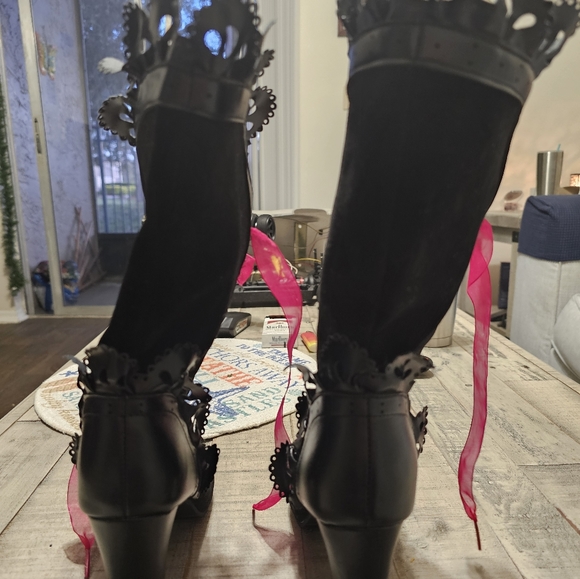 Women's boots size 8.5 - Picture 3 of 3